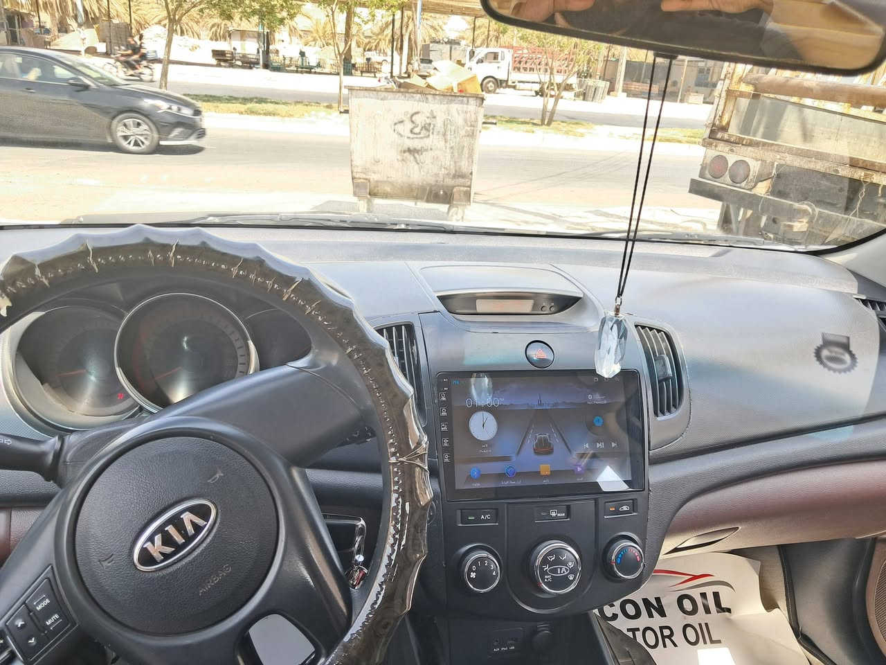 كيا سيراتو للبيع 1600  كير 6 نمر 
2011  رقم اربيل جديد بأسمي تحويل او وكاله   .  240 km 
🔴 ادامه كامله ( تخم تاير + حداديه خلفي امامي + منظومة بانزين كامله + باتري وكمبريسر ودجات مكينه وكير +تغليف الداخل جلد بالكامل + دوشمه جديده )  كامله وجاهزه  .أشاير مري +مري شفط  وحساسات وشاشه . 5 ويل كب 
🔴  بونيد مصبوغ وشي قليل من الجاملغ الأمامي بدوان دواخل ومعجون + بارد قليل بالباب .  سونار مرفق بالمنشور 
📍 مكان السياره_ كربلاء 
📞*********** متوفر واتساب... 
[  ] السعر 105 وبي مجال قليل ...
