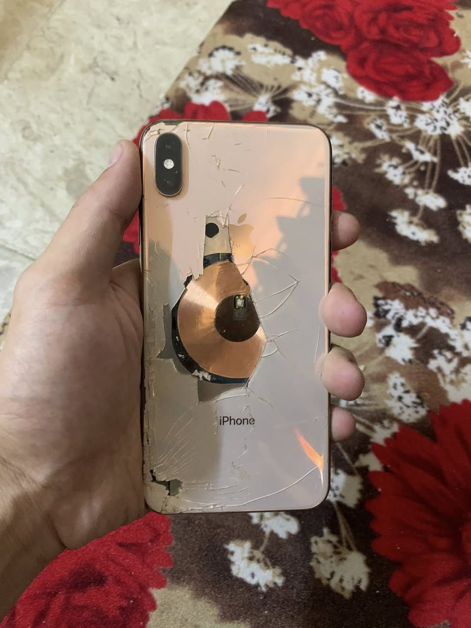 سلام عليكم ايفون اكس ماكس ذكره 64 دبل شريحه ظهره مفطر مبدل شاشه وبطاريه أصليات فيس ليدي ساعه يشتغل وساعه لا 120 وبي مجال بسيط مكاني بغداد الدوره ***********
