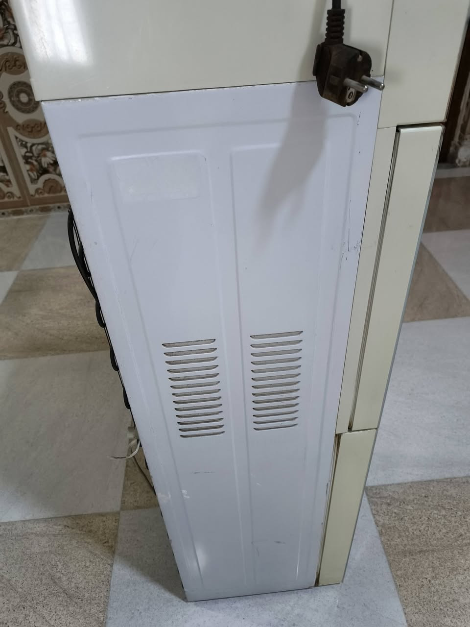 براد ماي شغال نضافه فول ما بيه اي عيب شرط الفحص
سعره45وبيه مجال***********
