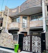 للبيع بيت مساحه ١٢٠ متر بناء درجه اولى واجهه ٧ ونص متر ونزال ١٦ متر   ...