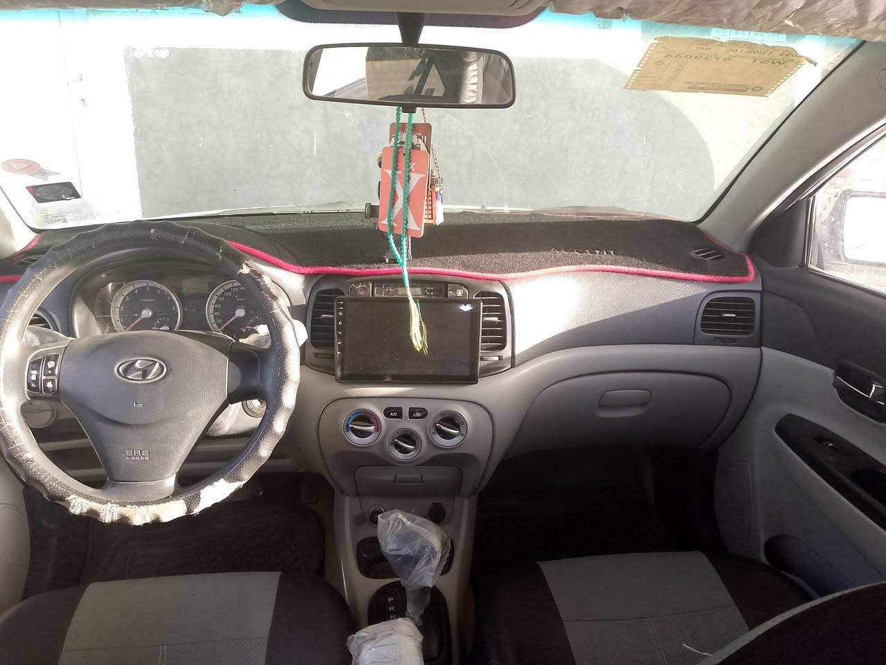 ‏اكسنت فيرنا  ٢٠٠٩ خليجي محرك 1600  أرقام دوليه وهزة جديده بسمي رقم ديالى مكينه وكير وتبريد وتدفئه وتخم تاير وصدر وغرفه خير من الله مكفوله لغد وشاصي وحوض وتكم وتبديل مكفوله من الضربه بيها مكانت صبغ بسيطه السعر 80 وبيها مجال ***********
‏
