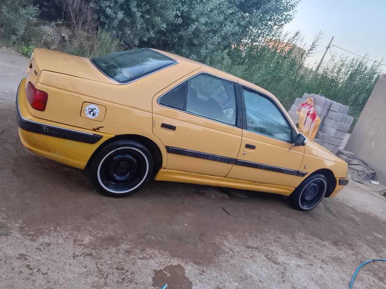 بيجو بارص موديل 12 صدر جديد دبلات خلفي مامي جديد بسمي بصفره تحويل ثاني يوم شوكت ماتريد حولك مشروع وطني 
مكان كوت حرار***********
سعر 25وبيه مجال
