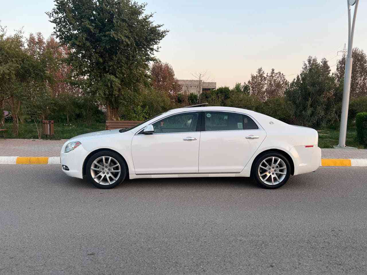 ماليبو Ltz خليجي لمتد بدون ضرر موديل ٢٠١١ فول مواصفات ماشية ٢٠٠ كيلو محرك وكير بشرط داخل جلد كهرباء حساسات خلفية تخم تايرات جديدة بطارية جديدة السعر ١٠٠ ورقة قفل للاتصال *********** بي واتساب
