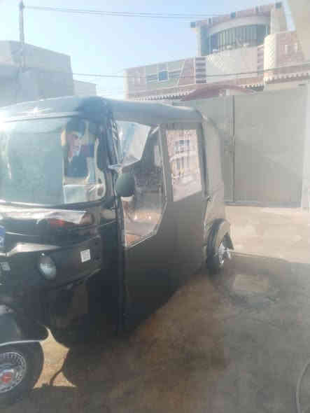 سلام عليكم تكتك موديل 17 أوراق تكتك خير من الله بتون لا تبخير ولا تنقيص كبل للشارع سعر 3و100بيه مجال قليل مكاني ديالى خان بني سعد رقمي ***********
