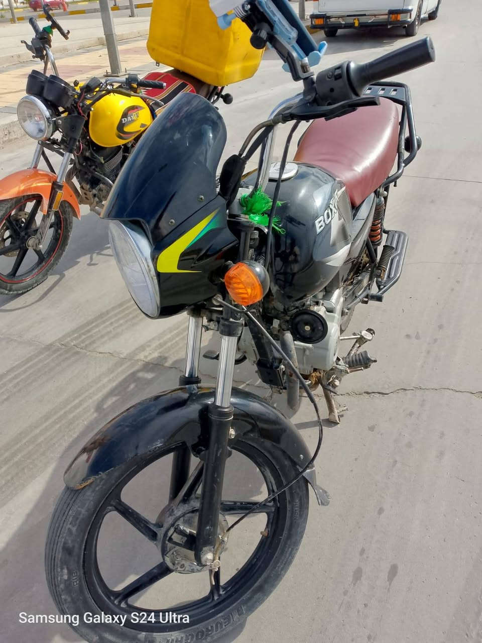 دراجه بوكسر مديل 21 اوراق اصولي دراجه نضيفه العنوان كربلاء الملحق السعر مليون  رقم الهاتف ***********
