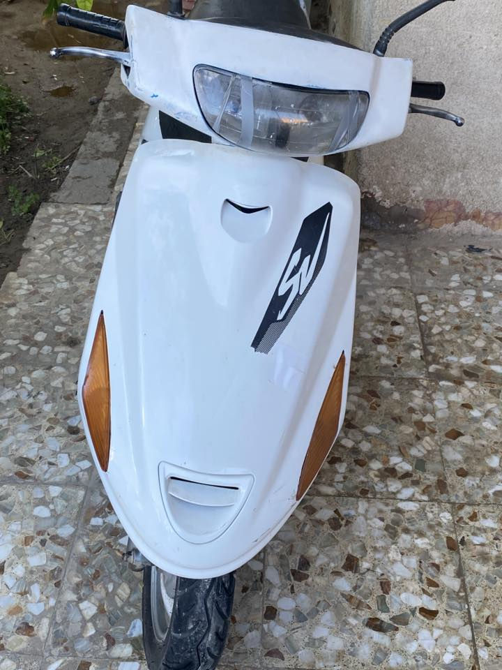 السلام عليكم دراجة فراشة 
سلف هندر كهربائيات كلها شغالة 
محرك حلو 
دراجة بحالة جيدة جداً 
السعر 270 الف
العنوان حلة مركز - ***********
