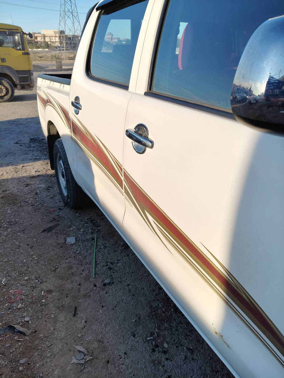 سلام عليكم سياره للبيع موديل 11 رقم سلمانيه سنويه لل 27 هزه جديده سياره بدون صبغ بس بيها بارد والبارد كله مبين بعدني مامكحلهن كلهن المكينه بيها صرف قليل مكان السياره ديالى خانقين سعرها 155 ورقه بيها شويه مجال ***********
