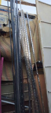 متوفر شخاطة عدد 6  ومسطره عدد 9 نضيفات وجدد للبيع لل استفسار 078137916...