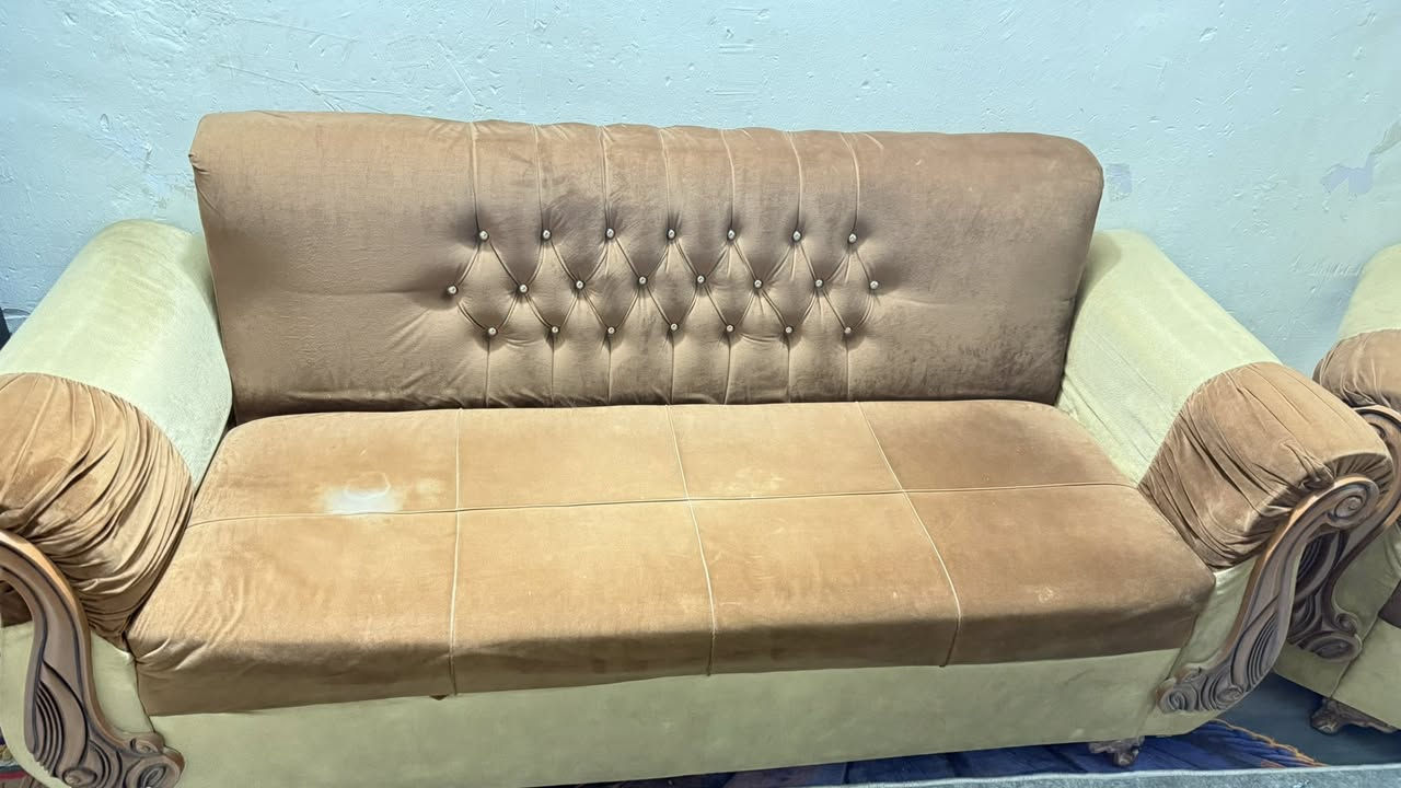 تخم للبيع نظيف كلش خمس قطع بيع مستعجل السعر 250   مكاني كربلاء حي العسكري العابد ***********
