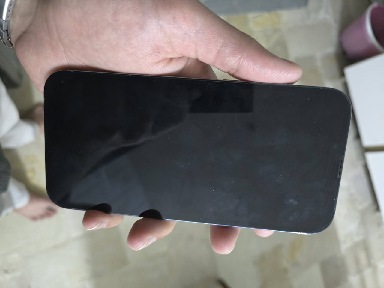 ايفون 13 pro max نظافة 100% وبطاريتة 87 ممفتوح لوك وكارتونتة موجودة
للاستفسار واتساب ***********
