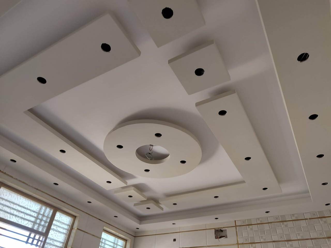 اصباغ وديكورات سيد مصطفى لكافة الديكورات والاصباغ عمل درجه اولى وبانسب الاسعار
 للاستفسار   الاتصال ***********
