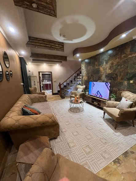 للبيع دار كلاسك ركن بناء 2002 نظيف جداً

📍الموقع زيونة 716 مربع سكني هادئ شارع 10م قرب الشارع العام

🟥سند مستقل 

✅ المساحة ——— 200م  ركن 

✅ الواجهه ——— 10م  

✅ النزال ——–20 م

✅يحتوي على / طابقين 
 4نوم - صاله - مطبخ -2 صحيات - كراج
——————————————
#أعرض_عقارك_وأنت_مطمأن_في_مكتب_مجاز_رسمياً

للأستفسار ⬇️
#مكتب_الشمري_للخدمات_العقارية
📱***********  ابو حسين الشمري
📱***********  حسين الشمري

🏡 عنوان المكتب(زيونة 716-مدخل الجدار سنتر القديم-مقابل مدرسة الزوراء)

#للاعلان_عن_عقاراتكم_من_بيع_شراء_ايجار

فقط ارسل التفاصيل والصور خاص او واتساب ع الارقام اعلاه

   
              #بيع_شراء_ايجار_مشاريع_استثمارات📍

#استثماربناء_تعقيب_ترميم_تثمين_دورسكنيه_عمارات_محال_تجاريه_استثمار_اراضي_بغداد_زيونه_الغدير
