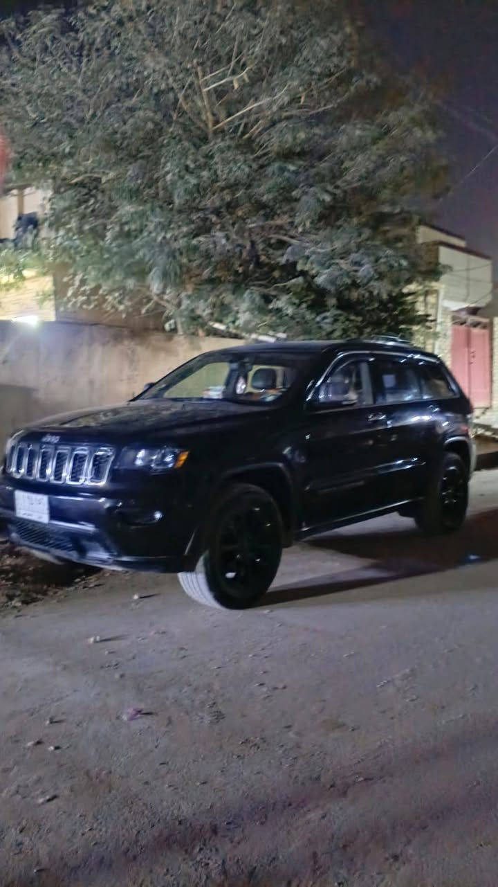 السلام عليكم سياره جيب شيروكي 2017 سياره جاهزه مكينه كير كفاله البيع حادثه قبق جنطه فول عده الفتحه رقم بابل مداور ثاني يوم مكاني ديوانية رقم الهاتف *********** واتساب السعر 185 وقابل للتفاوض واسف على الطلاله
