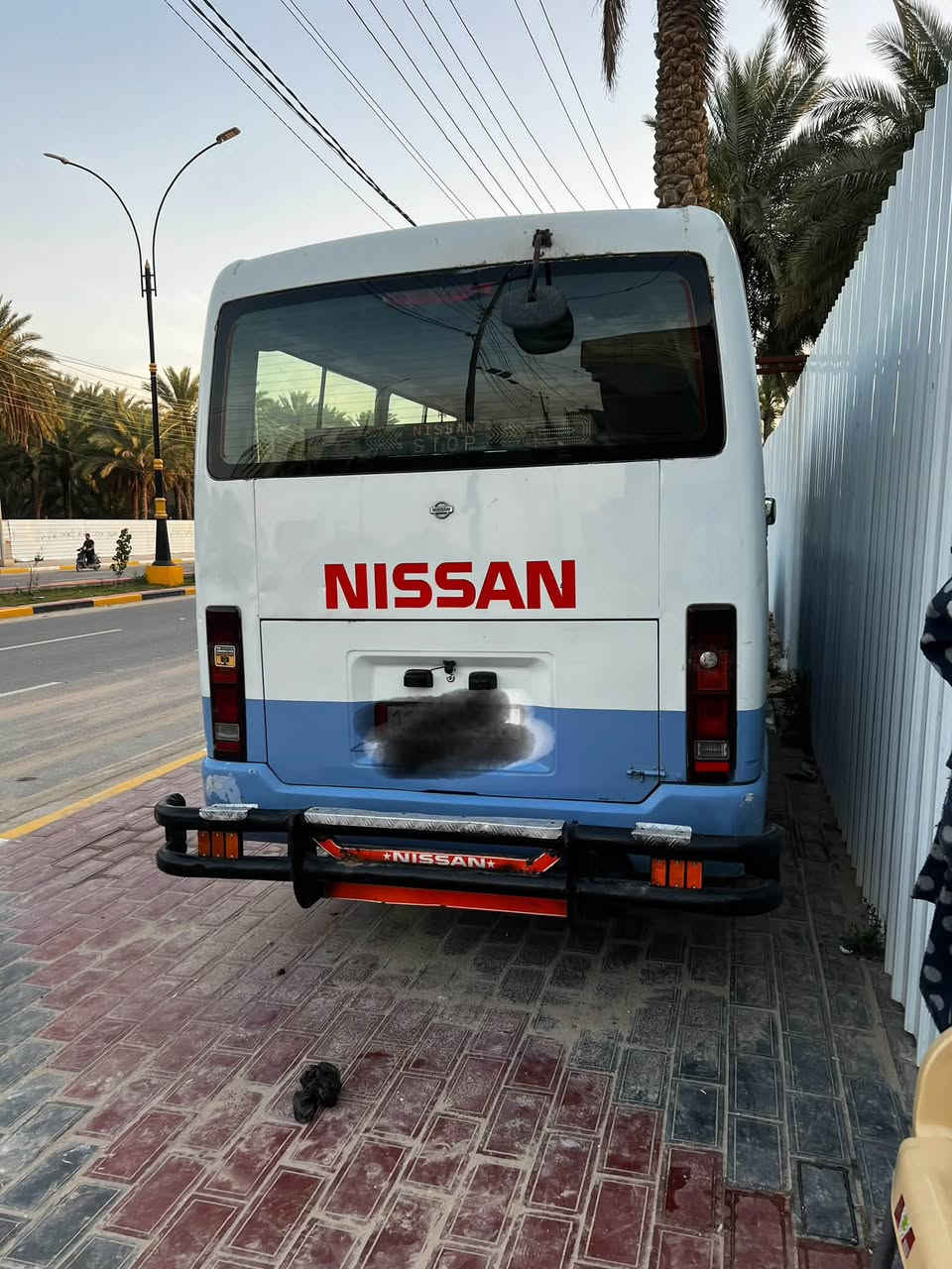 السلام عليكم للبيع كوستر نيسان 2002رقم بغداد الجديد باسمي مداور ثاني يوم جاهزة من كلشي باي كهرباء مكينه كاز كرنفال جاهزة من كلشي***********
