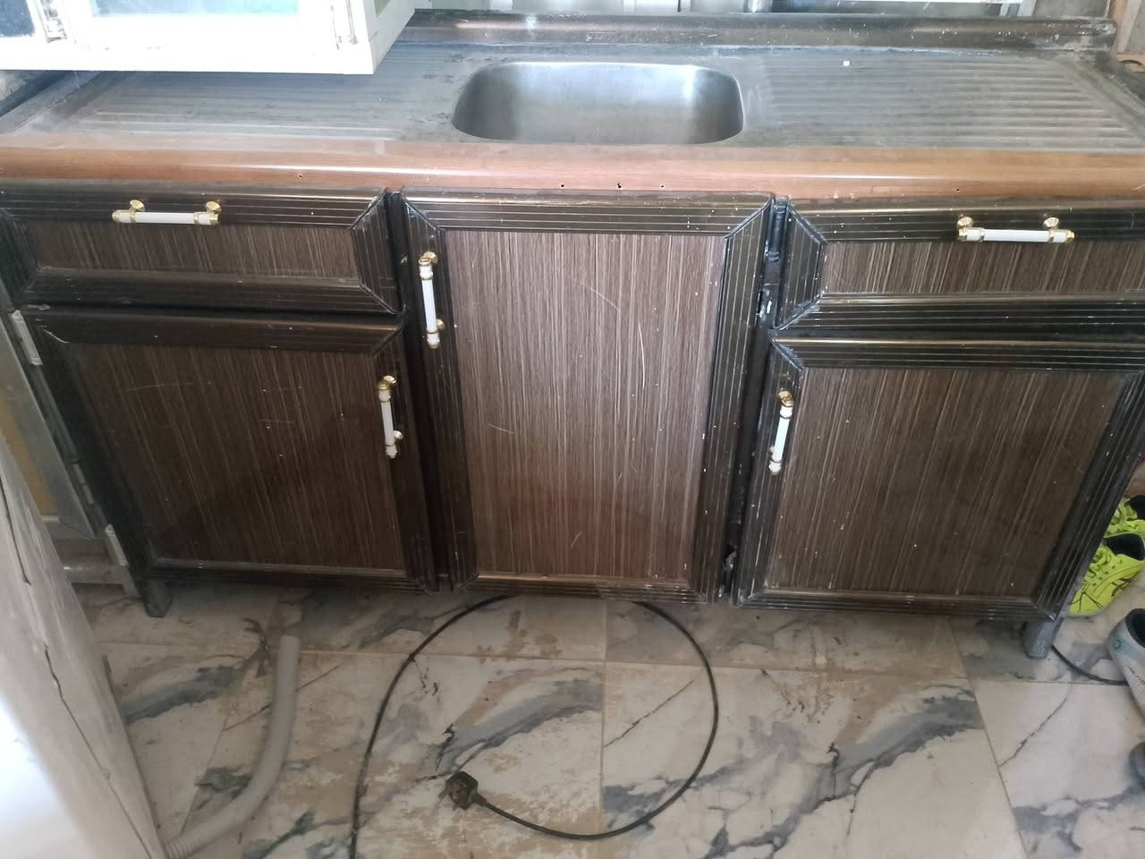 غراض منزليه للبيع العنوان دور نواب الضباط مقابيل السياسين للاستفسار اتصل على الرقم  ‏‏‪***********‬‏
