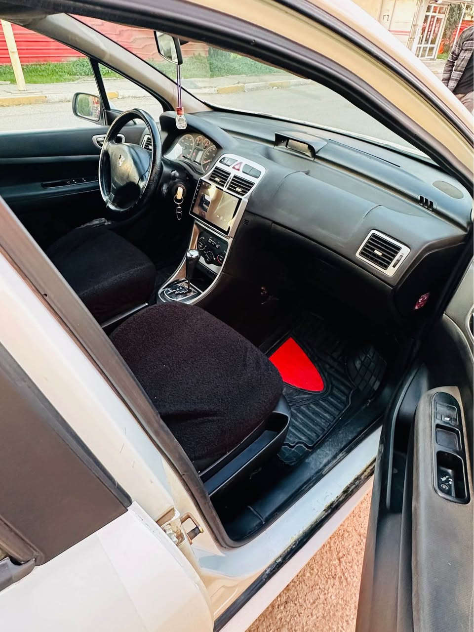 بيجو 307 موديل 2004مشروع وطني سنويه لحد 28 سعر سياره 55 بي مجل قليل سياره جهز مابي نقص 
  كير و محرك محرك جديد حاويه اربع جام كهربائي تبريد 
دفتر بنزين بي تحويل ثاني يوم 
للاستفسار كركوك واسطي *********** كركوك, العراق
