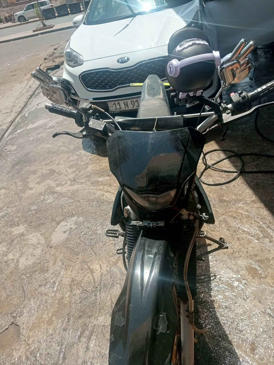 مرحبا بكم وياكم دراجه شخصيا
اني من نوع يسموني قفاز صنعت بصين مكينتي 250cc
سريعه كلش👄كلجاتي نضيفه 

لامفتوحه لا منورة ولا من كدام مملعوب بيه ابد صاحبي قرر يخون عشره ويامنه وشكدد وكفتله وساعدته تالي خان عشره😒
كهربائيات سلف هندر شغاله بطل بانزين تخليلي امشيك شهرين 
فه اريد ابن اوادم ياخذني يستر عليه وميخون مثل قبله تعبت لين 

مكاني بغددداد حي عامل ***********
