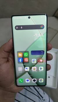 تكنو سبارك ٢٠ برو بلس • بعلبته • مفعل