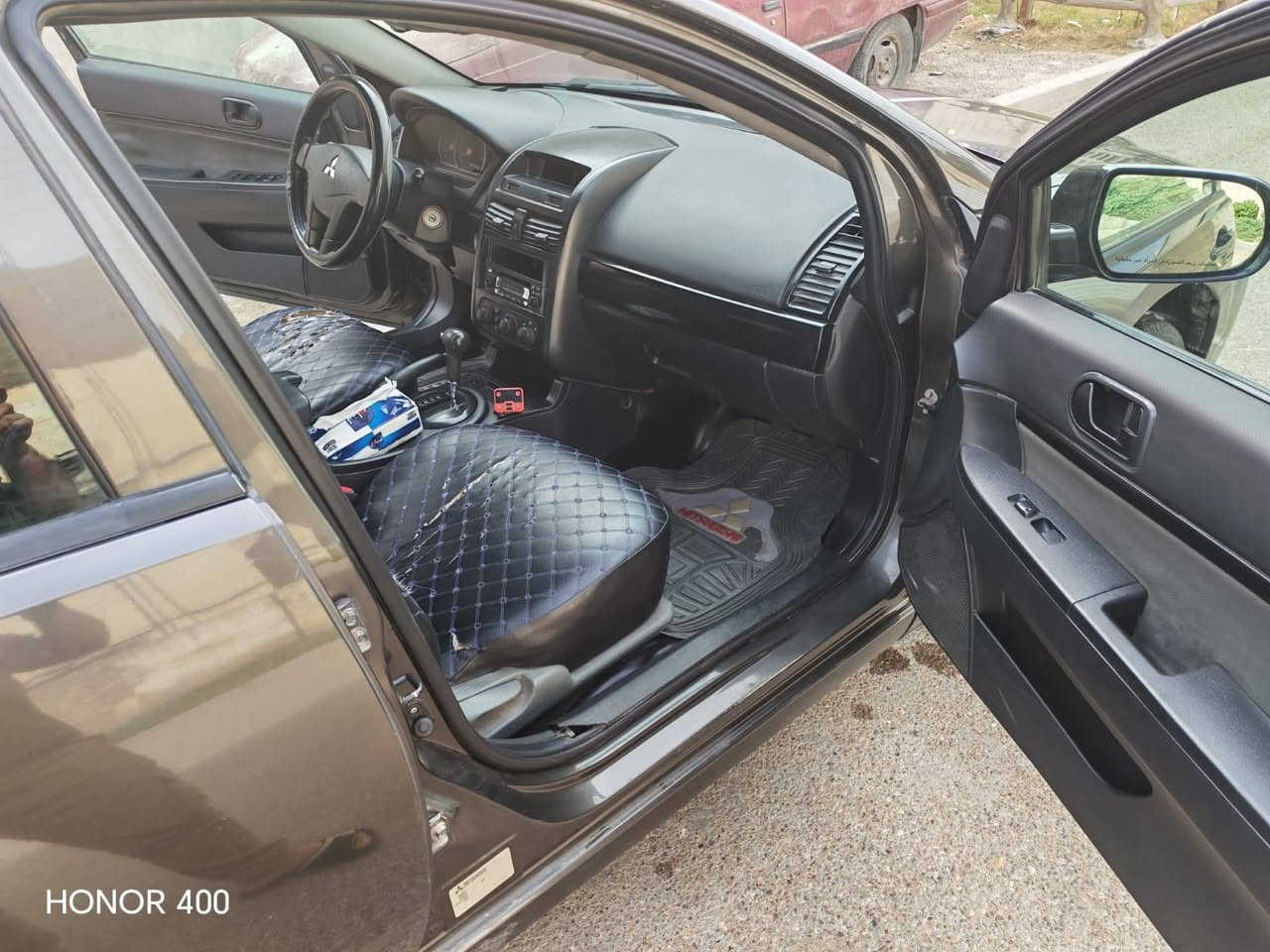 السلام عليكم  كلنت موديل 2011 رقم سليمانيه السياره باسمي السياره محرك وكير خيرمن الله بيه صبغ باب السايق سنويه ساقطه السعر ١٠٥ وبيه مجال مكان سياره بغداد الكرخ رقم الهاتف***********
