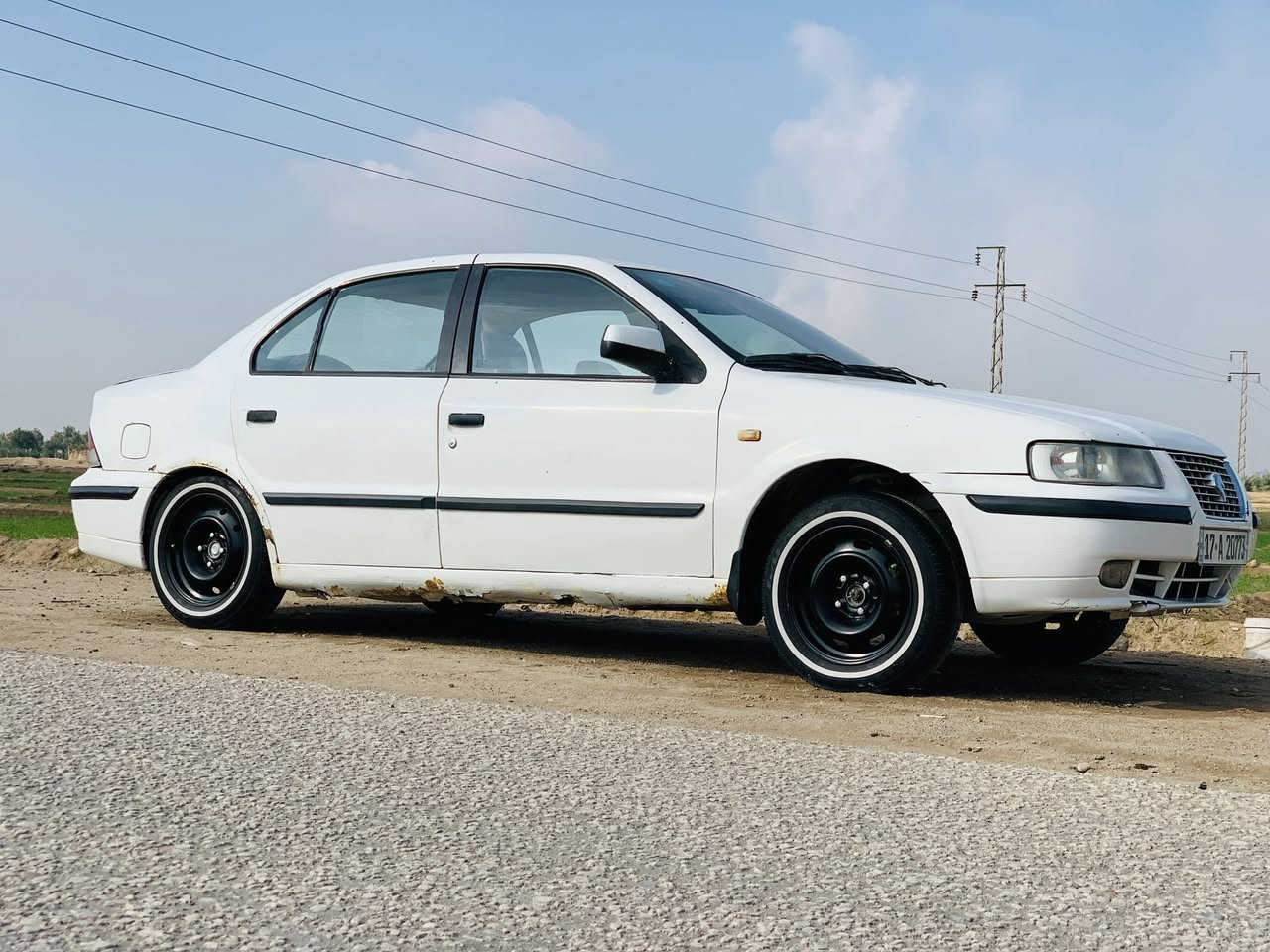 سلام عليكم
سمند مديل ٢٠١٠ 

سياره مكفوله بيها فقط خياسات 

تبريد شغال كير ومكينه كفاله 

دواخلها حلوه نضيفه موضحه بلصوره 

رقمها مثنى وراعيها بنجف ومكانها بلنجف
سعر ٣٥ وبيه مجال 

اي استفسار ***********
