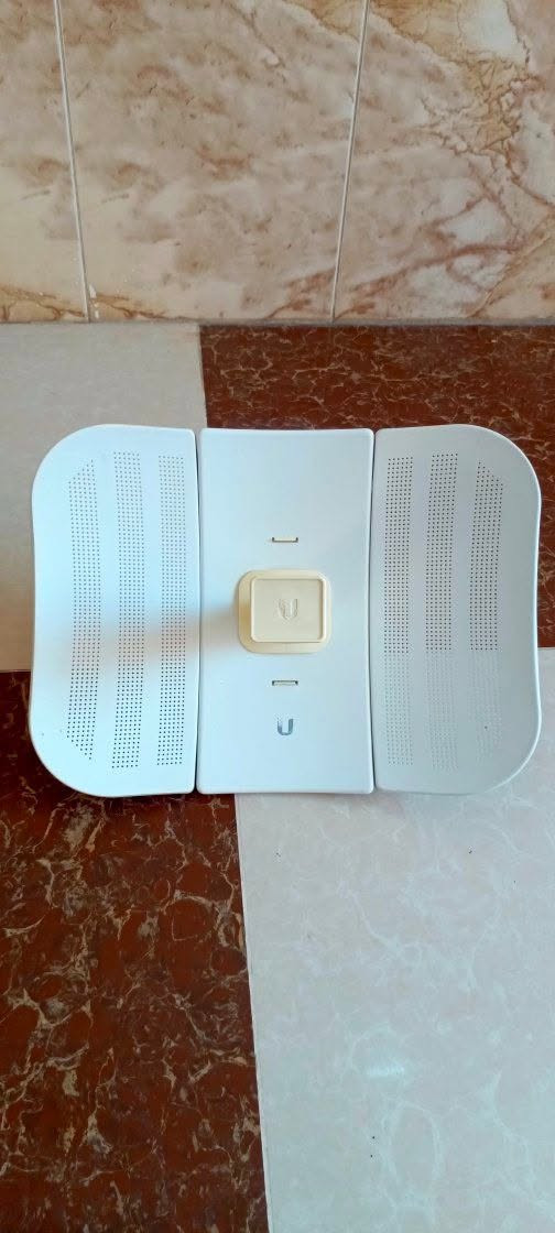 🛑 للبيع جهاز نانو لايت بيم (LiteBeam) نظيف جداً 🛑
​الحالة: شبه جديد، شغال 100% وبدون أي مشاكل.
​الأداء: قوة لقط إشارة ممتازة واستقرار عالي بالإنترنت.
​السعر: 30 ألف دينار (وبي مجال )
​📍 الموقع: [حي السماح]
📞 للتواصل والاستفسار: راسلني خاص او اتصل على الرقم *********** ]
