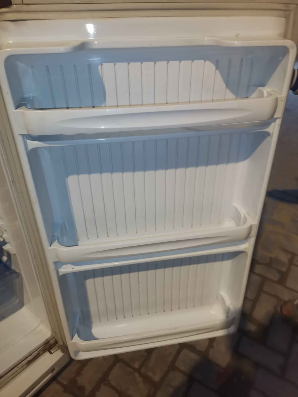 ثلاجه حجم كبير شرط شغل بس اريد اشيل وما محتاجها مكاني قبله حي جامعه شارع مستشفى طفل *********** بي واتساب ثلاجه بلاد ما داخله تصليح تجي تفحصها وتاخذه سعرها 100 الف اني ماخذه ب ٥٠٠ بس اريد اشيل وما عندي مكان البصرة, العراق
