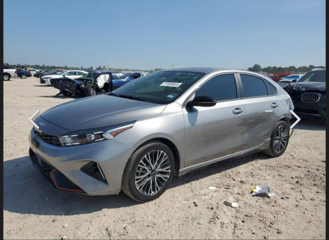 السلام عليكم 

سياره للبيع فورتي 2023جيتي لاين 
فول 

السياره بدون ايرباك رقم بغداد 

الحادث مرفق في الصوره 

الاستفسار على هذا الرقم

 ***********

 السعر 155
