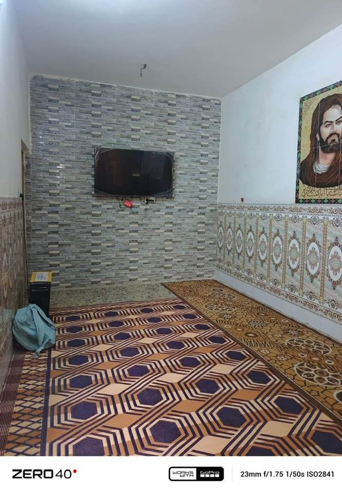 سلام عليكم مشتمل للبيع مساحته 100متر طابقين و طابق الثاني ماكامل البيت نظيف العنوان البيت مقابيل حسينيه الزهراء خدمات مسقط سعر البيت 50وبي مجال رقم هاتف ***********
