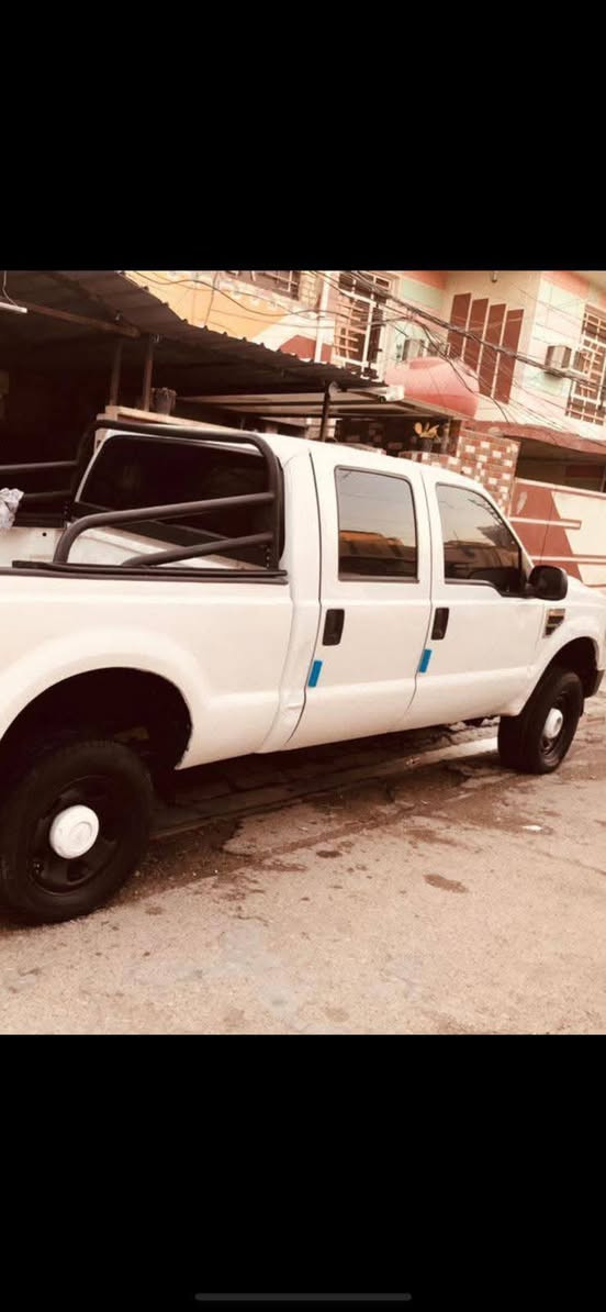 سلام عليكم للبيع فورت 2012 ..F350
ادوات 
 نضافه مثل الصور سيارة جديدة مكينة كير كفالة 
السعر 70 بيه مجال شي بسيط
مكانها بغداد الامين الثانية ***********
