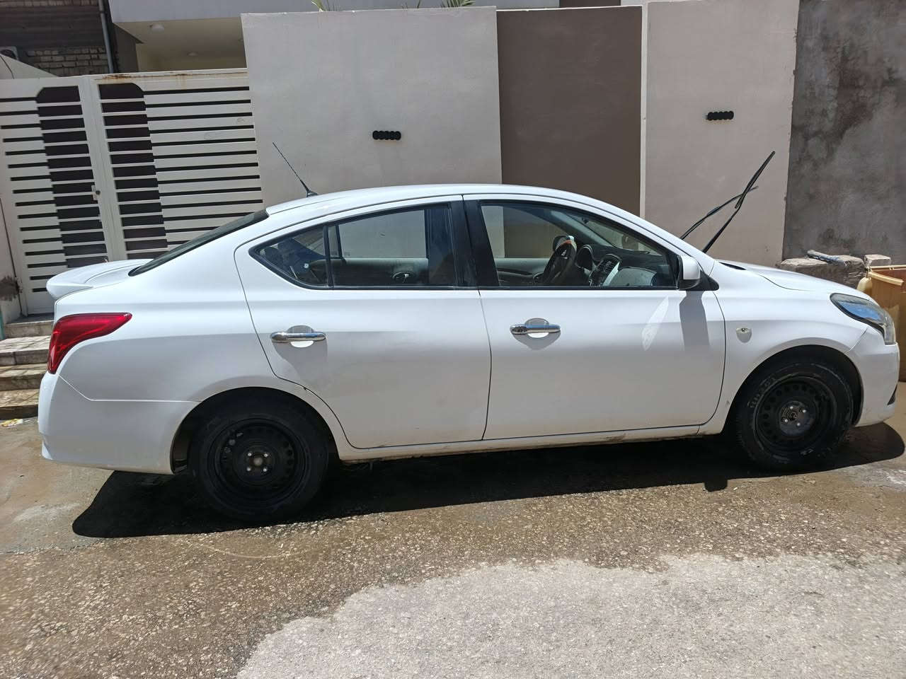 صني مديل ٢١
هندي 
ماشيه ٨٥
 مكفول من الصبغ والفتح 
بسم شركه سنويه نافذه 
مكاني نجف 
سعر ١٠٣ 
***********
