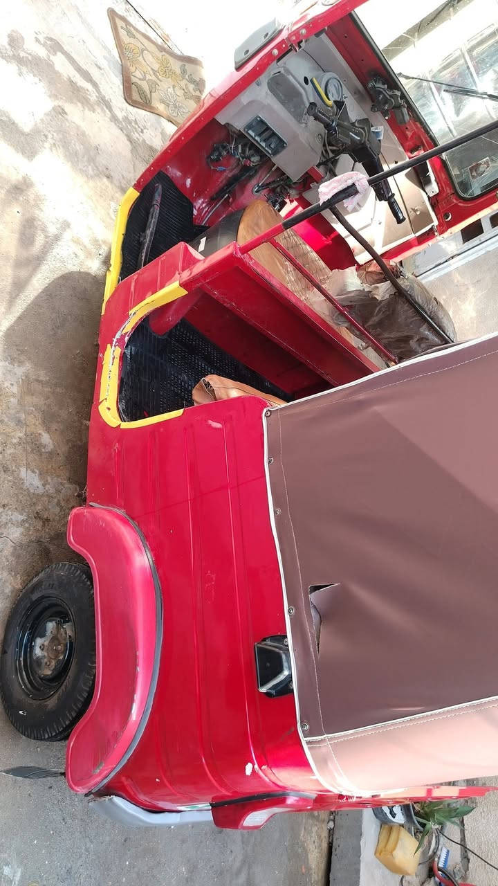 السلام عليكم 
تكتك موديل 16 مسجله 17 ارقام انكليزي. مكينه و اكسل خير من الله معمره تعمير حلو. للبيع السعر اربعه و خمسمية و بيها مجال بسيط جدا شرط مكاتبه مروريه لان صاحبها يريد تحويل. العنوان بغداد الشعب حي البساتين ***********
