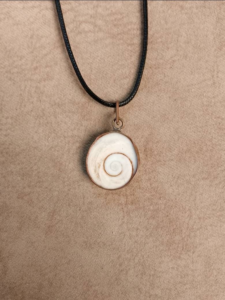 اسلام عليكم احجار للبيع كلمن وسعره بكاني مدينه الصدر 