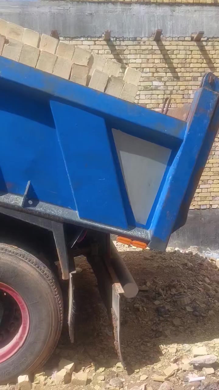 سلام عليكم ورحمة الله وبركاته اخوان طابوكه فوللل 🧱 يوجد لدينا طابوكه الطيب وكصيبه شرط المكلاب  وتوصيل 🧱 بصره /عماره انواع طابوق /انجكتر +بيرنه شرط القوه💪 ولون وركن يوجد الدينا تك و سكس لاتصال🤳*********** وتساب... (ملاحظه السعر ٤٧٥ واصل
