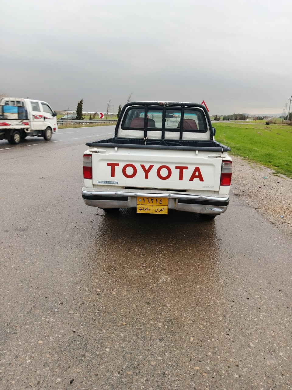 توێتا یابانی 2002تاقانە بێ بۆیاخ 240هەزار ڕۆیوە مەکینەو گێڕ بەشەر نرخی 125گەڵا لەپیرەمەگرونە سەیارەکە بەناوی خۆمەوەیە زۆر پاک ماوەتەوە ***********
