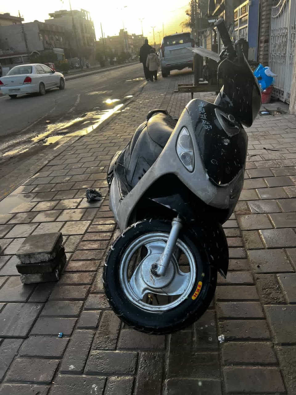 سلام عليكم اخوان دراجه ماكس منغولي كفاله عامه مختمه منطول لطول منزليها عله يدنها كهرباء كلها شغله سلف شغال اشايرًً كلها كامله حلوه دراجه مكينه بلاديه جيب فيتر وفحص مكاتبها مالتها موجوده منفيس موجود مكينها خرسها بس طالب سادس وريد بيع معتاز فلوس للمعهد عنوان شعب ابو بنوك رقم *********** سعر ٥٥٠
