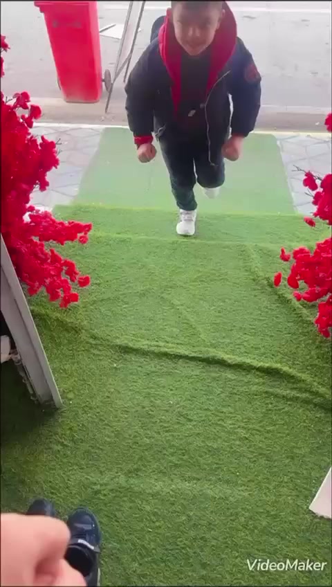 صباح مليء بالحيوية والنشاط 🌞💛
استقبال طلابنا الأعزاء في روضة وحضانة الود بكل حب وابتسامة 😊🌸، حيث تبدأ يومياتهم بالمرح والفرح والطاقة الإيجابية ✨🎈
📍 واسط / كوت / شارع الشيرازي
📞 للاستفسار والتسجيل: ***********"
