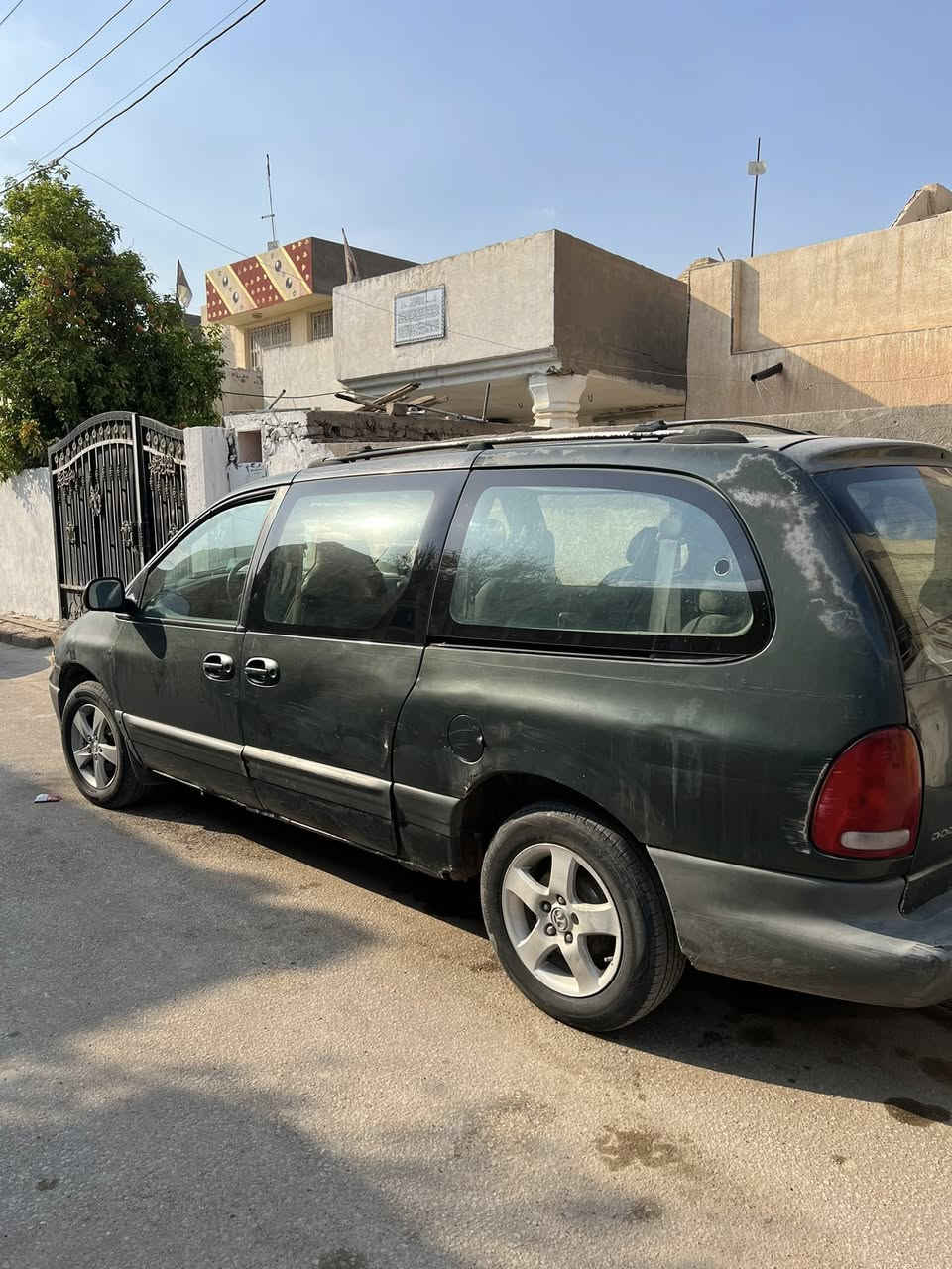 #_للبيع_للبيع
السلام عليكم .. 
سيارة دوج كرفان موديل 2000 السنوية لحد 2028 باسمي رقم انبار خصوصي الماني كامل من كلشي 
نقصها بس  تبريد وتدفئة 
مكاانها بالحله 
السعر 35 وبي مجال 
للاستفسار :- هـ / *********** بي واتساب 
                    هـ / *********** بي واتساب
