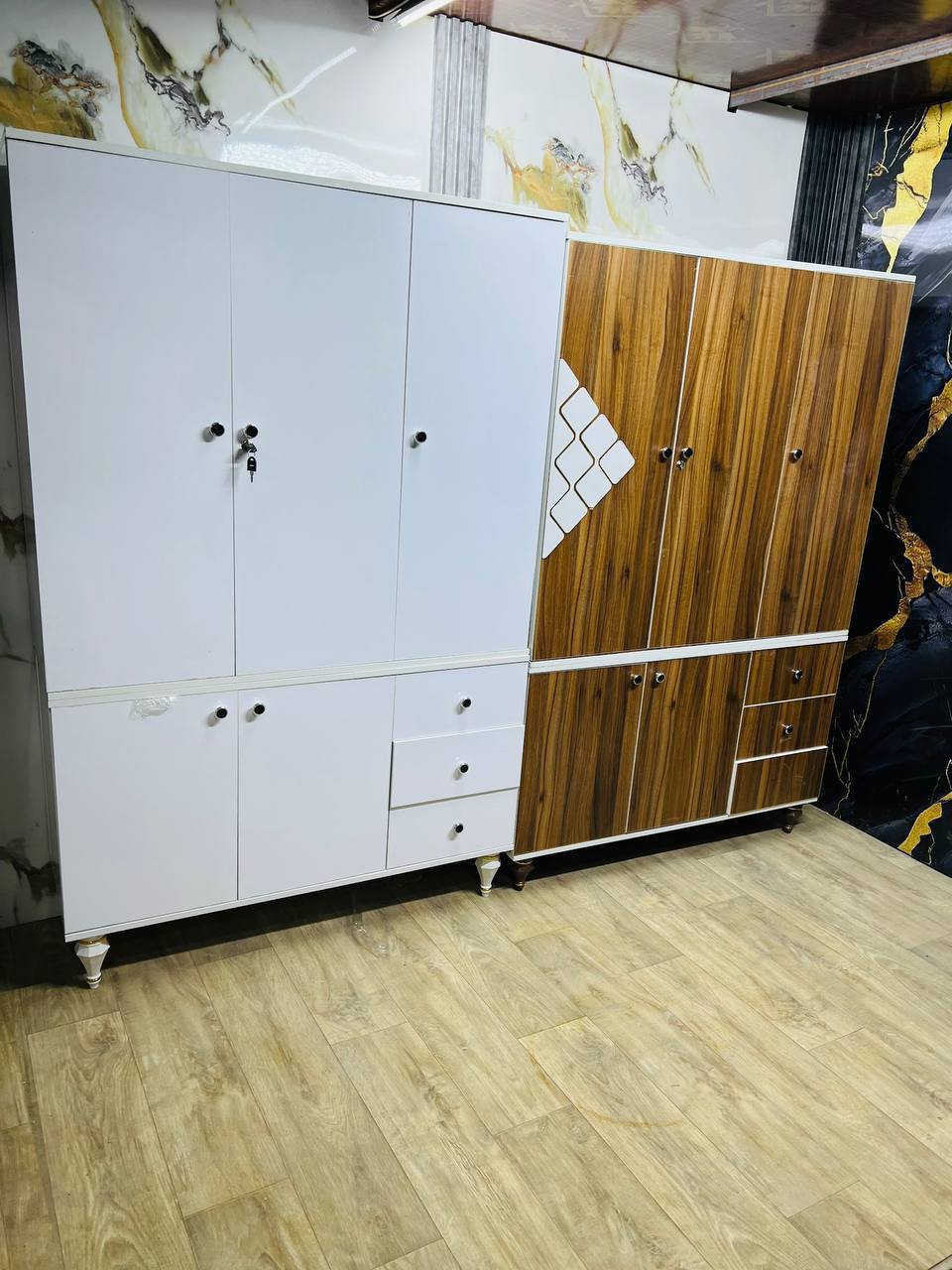 كنتور ٣ باب طابقين
 السعر 155 الف 
 الارتفاع ١٩٠ سم 
عرض ١٢٠ سم 
عمق ٤٠ سم.

😇😇😇😇
توصيل داخل بغداد مجاني 
اطراف 10
محافظات لايوجد 🚫
#للجميع
#للمتابعين


**إذا كنت صاحب هذا الإعلان وتريد حذفه لأي سبب، رجاءا أرسل رسالة إلى الدعم الفني**