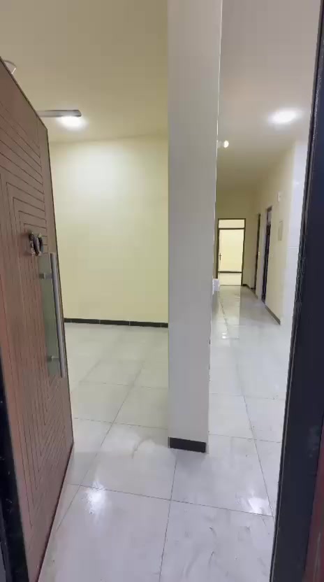 شقة للإيجار العنوان📍- المنصور قرب فلكه البيجيه
التفاصيل ط ارضي باب معزول

(صاله كبيره - مطبخ - صحيات - غرف نوم عدد 3)

كل هذا بسعر 850الف  عوائل
✅عدنا عروض أخرى 
✅ أسعار منافسة
✅ خيارات متعددة للسكن والاستثمار

  خيارك الأفضل دائماً

📌 ملاحظة:
إذا عندك شقة تحب تبيعها أو تأجرها، تواصل ويانا والباقي علينا.
المسوق العقاري بشار الشطي
📞***********
