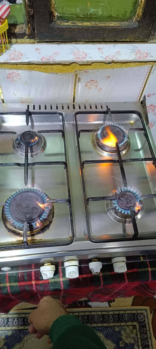 طباخ ٤ عين فرن شغلل بسعر ١٠٠ البصرة القبلة حي المهندسين 
للأستفسار خاص او واتساب ***********
