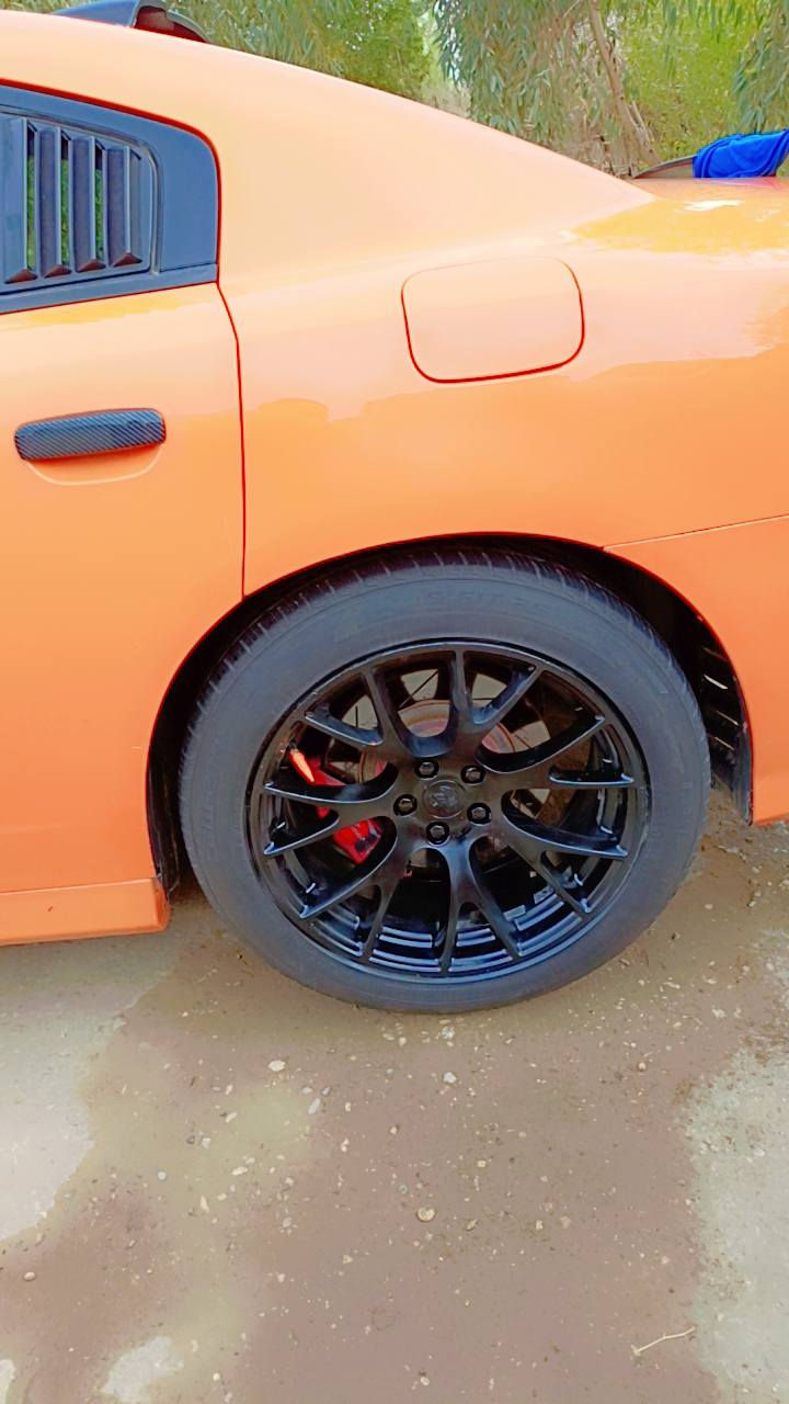 جارجر موديل 14 الون🍊 برتقالي بلادي خصوصي  بسمي رقم بغداد سياره فول من عده الفتحه سياره مال جناي حداديه مكينه وكير مكفولات سياره بيه اربع قطع  سياره RT مكينه هيمي 5,700 سياره رياضيه  وعليه هواي إضافات ال  ستفسار *********** مكان الديوانيه

