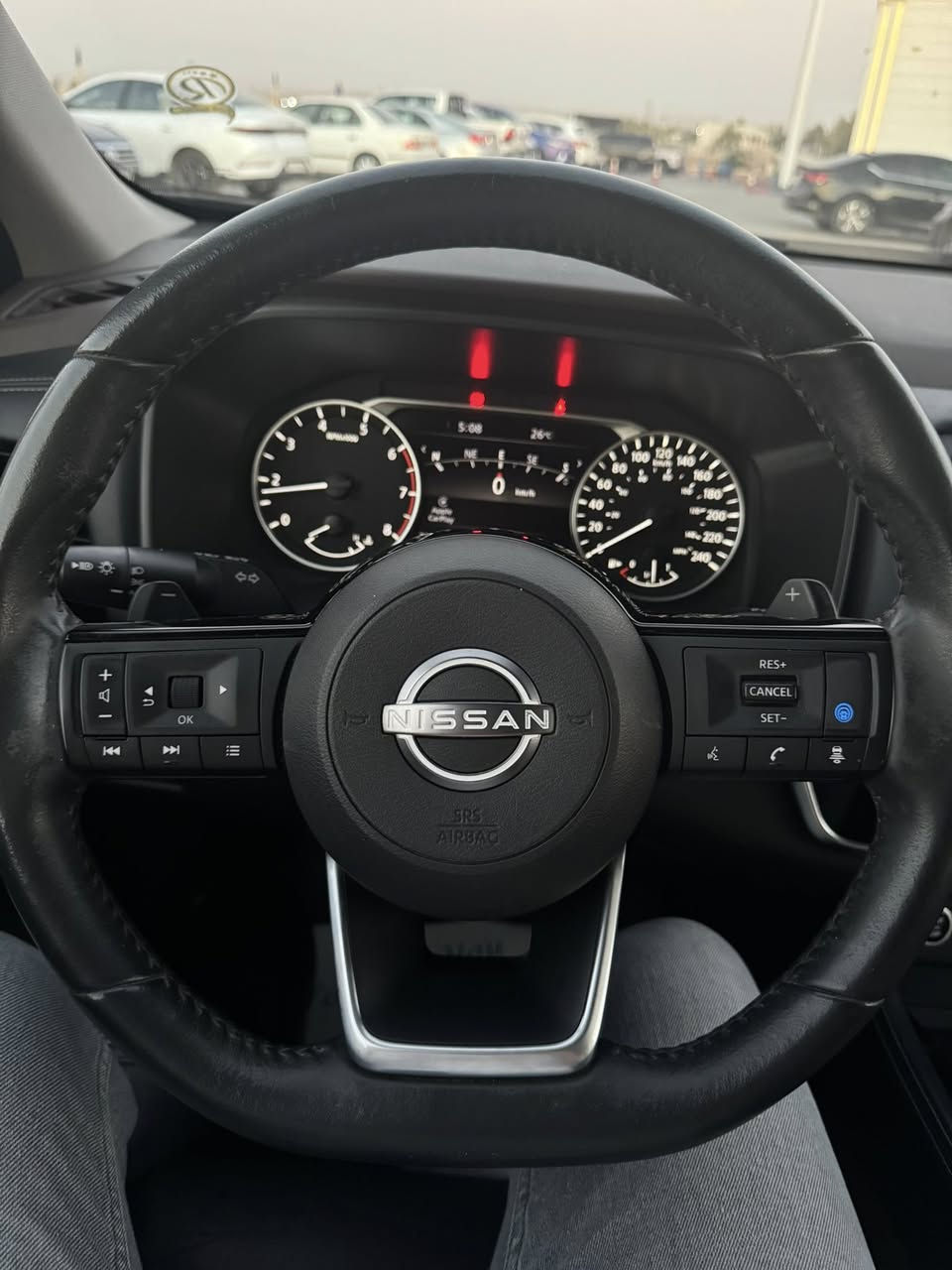 Nissan rouge 2023 
SL AWD  Full mwasafat
3 pistn


**إذا كنت صاحب هذا الإعلان وتريد حذفه لأي سبب، رجاءا أرسل رسالة إلى الدعم الفني**