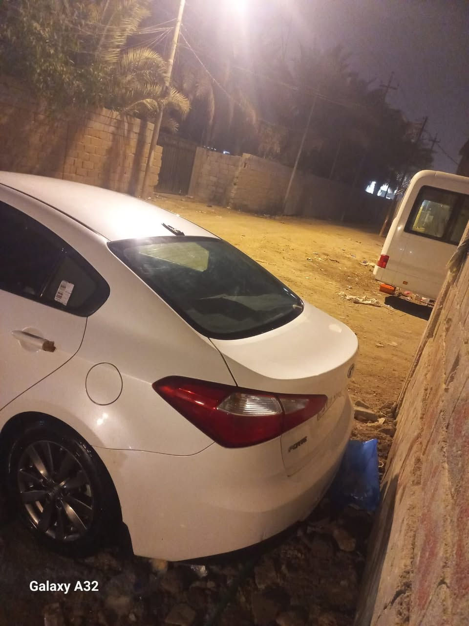 السلام عليكم سياره كيه فروتي
مديل 16

السياره شوفت عينك نضيفه 

العنوان البصره المطيحه 

السعر 115

باقي التفاصيل يم هاذه الرقم ***********
حسوني البصراوي
