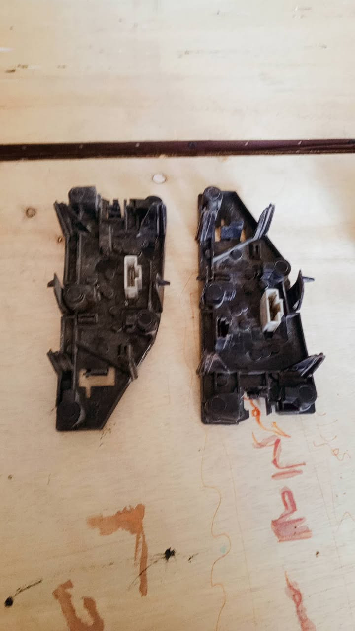 غراض بيجو 406 تفصيخ للبيع
جدد كلش
البصرة ***********
