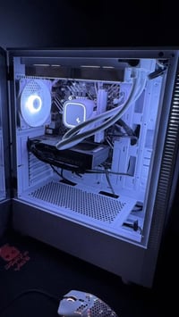 اخوان تجميعة نضيفه كلش للبيع I5-14400f Rtx 5060 8gb H610m رامات ١٦ سرع...
