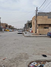 مشتمل للبيع ١٠في ١٠ مربع ركن على شارعين ٢٠ يعتبر تجاري بناء نظيف جدا ا...