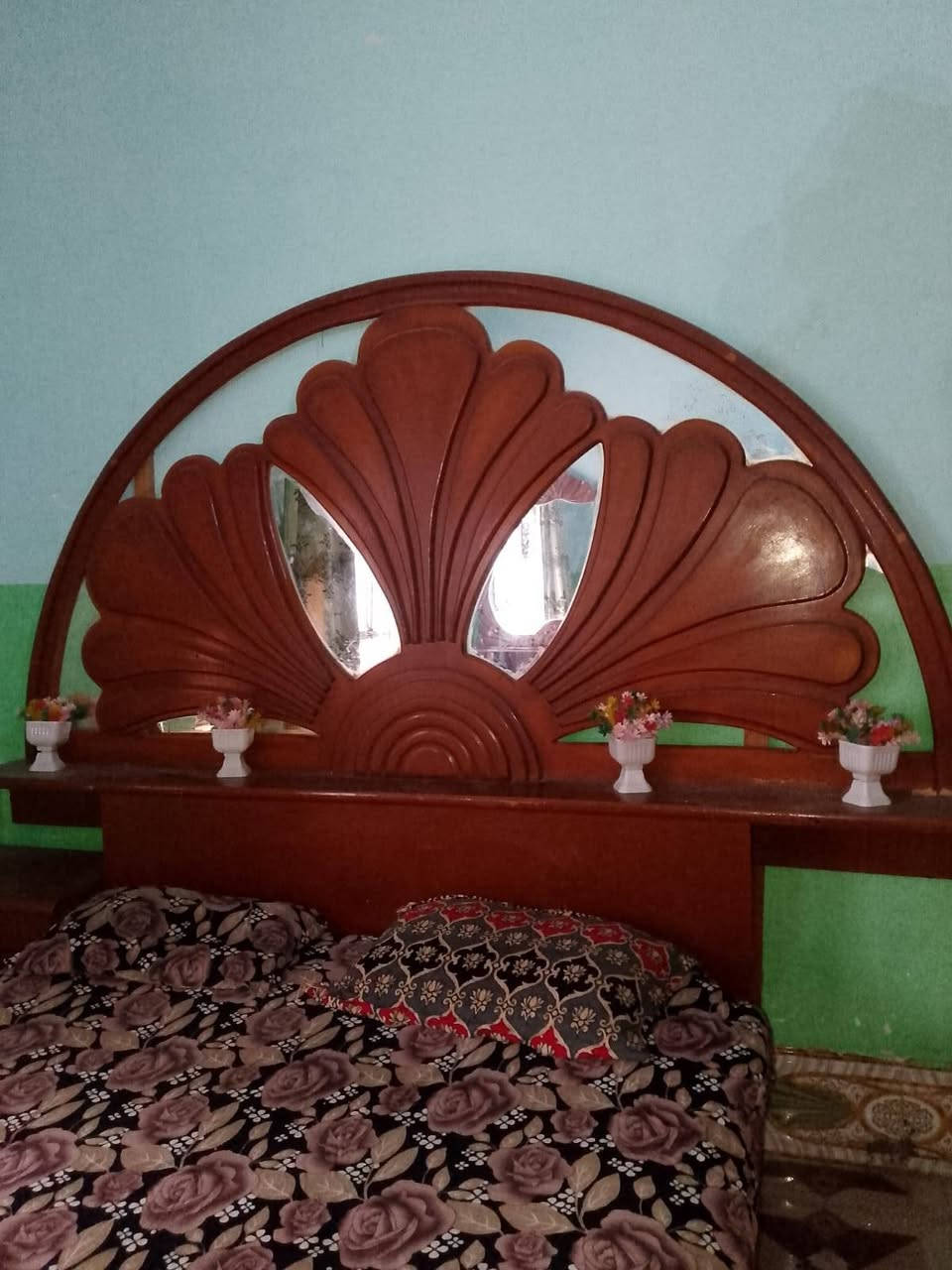 غرفه اخشاب للبيع صاج اصلي
السعر 250
***********
