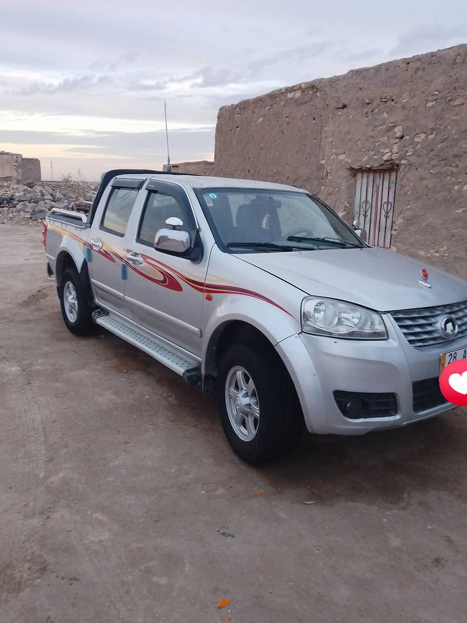 سياره للبيع كريت ويل فورويل 2014،السياره مصبوغه حزام فقط ول باقي مكفول كير اكسن شرط السنويه جديده رقم انكليزي تخم تاير جديد المكان السماوه امداور ليمتهه ما تري  السعر 83وبيهه مجال بصيط حك الجيه  اتصل ***********
