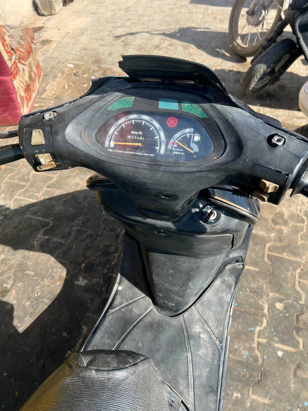 سلام عليكم دراجه فراشه للبيع كامله مكمله ماناقصه شي نكره سلف جاهزه من كلشي كيج بانزين كيلو متر صطاب لايت العنوان البصره تنمومه سعر 350 