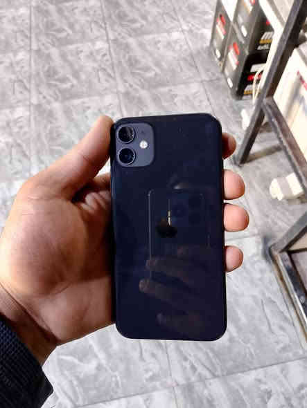 سلام عليكم ايفون 11 عادي جهاز نظيف ومرتب ذاكره 128 بطاريه 76 بلاد شاشه وفيس ايدي شغال مستعجل على بيعته شراي اتصل 
***********
